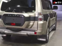 Mitsubishi PAJERO лот № 71042 оценка 3.5  с аукциона в Японии 7