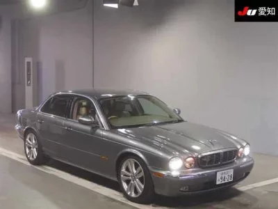 Jaguar XJ SERIES