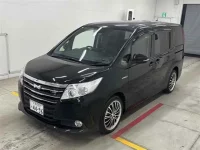 Toyota NOAH лот № 30079 оценка R  с аукциона в Японии 3