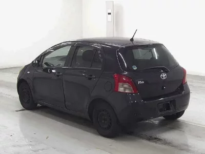 Toyota VITZ  с аукциона в Японии