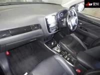 Mitsubishi OUTLANDER PHEV лот № 71050 оценка 3.5  с аукциона в Японии 2