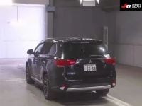 Mitsubishi OUTLANDER PHEV лот № 71050 оценка 3.5  с аукциона в Японии 1