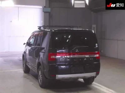 Mitsubishi DELICA D5  с аукциона в Японии