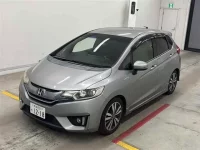 Honda FIT лот № 30083 оценка 3.5  с аукциона в Японии 3