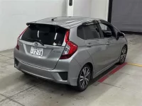 Honda FIT лот № 30083 оценка 3.5  с аукциона в Японии 4