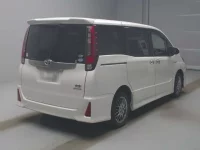 Toyota NOAH лот № 20117 оценка 3.5  с аукциона в Японии 1