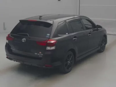 Toyota COROLLA FIELDER  с аукциона в Японии