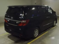 Toyota ALPHARD лот № 8039 оценка 3  с аукциона в Японии 1