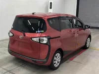 Toyota SIENTA лот № 30088 оценка 4  с аукциона в Японии 4