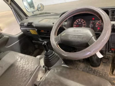 Isuzu ELF  с аукциона в Японии