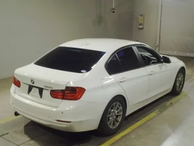 BMW 3-Series  с аукциона в Японии