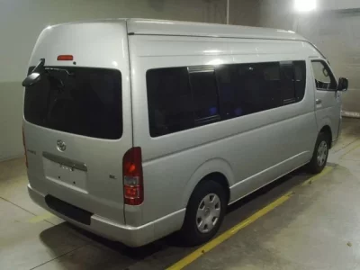 Toyota REGIUS ACE COMMUTER