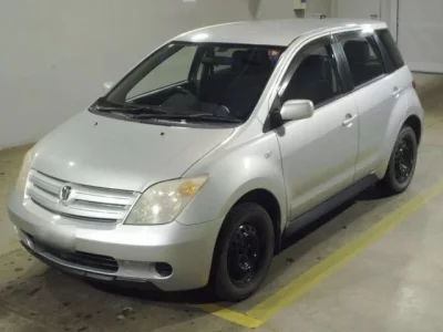 Toyota IST  с аукциона в Японии