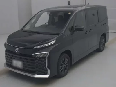 Toyota VOXY  с аукциона в Японии