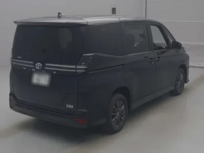 Toyota VOXY  с аукциона в Японии