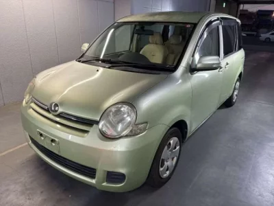 Toyota SIENTA  с аукциона в Японии