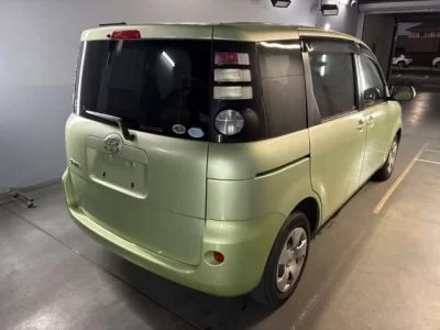 Toyota SIENTA  с аукциона в Японии