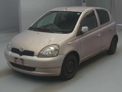 Toyota VITZ  с аукциона в Японии