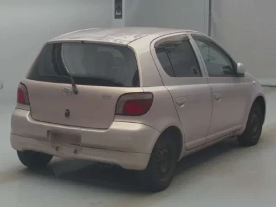 Toyota VITZ  с аукциона в Японии
