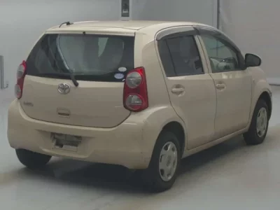 Toyota PASSO  с аукциона в Японии