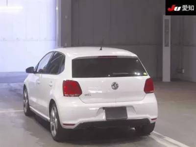 Volkswagen POLO  с аукциона в Японии