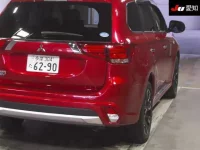Mitsubishi OUTLANDER PHEV лот № 71069 оценка 4  с аукциона в Японии 7
