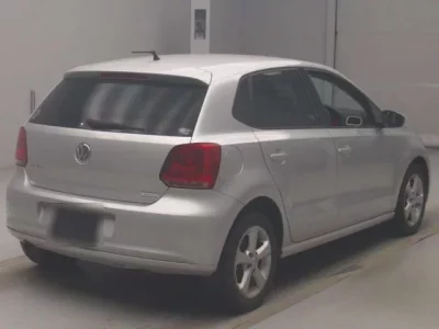 Volkswagen POLO  с аукциона в Японии