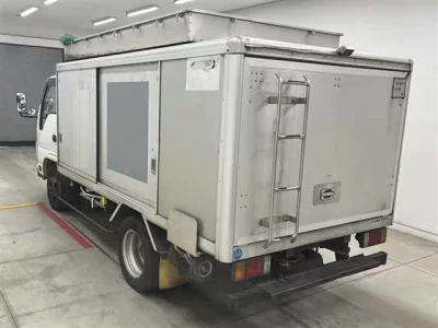 Isuzu ELF  с аукциона в Японии