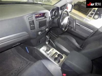 Mitsubishi PAJERO  с аукциона в Японии