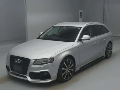 Audi A4  с аукциона в Японии
