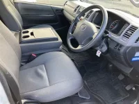 Toyota HIACE VAN лот № 30119 оценка 3.5  с аукциона в Японии 2