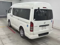 Toyota HIACE VAN лот № 30119 оценка 3.5  с аукциона в Японии 1