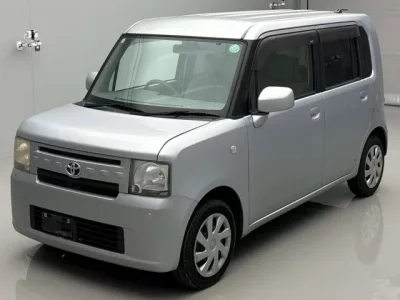 Toyota PIXIS SPACE