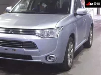 Mitsubishi OUTLANDER PHEV лот № 71085 оценка 3.5  с аукциона в Японии 6