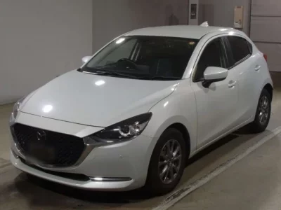 Mazda MAZDA2  с аукциона в Японии