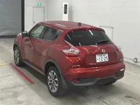Nissan JUKE лот № 30123 оценка 4  с аукциона в Японии 1