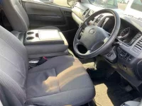 Toyota HIACE VAN лот № 30126 оценка 3.5  с аукциона в Японии 2