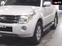 Mitsubishi PAJERO лот № 71090 оценка 4  с аукциона в Японии 6