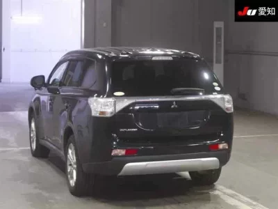 Mitsubishi OUTLANDER  с аукциона в Японии