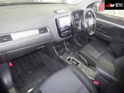 Mitsubishi OUTLANDER  с аукциона в Японии