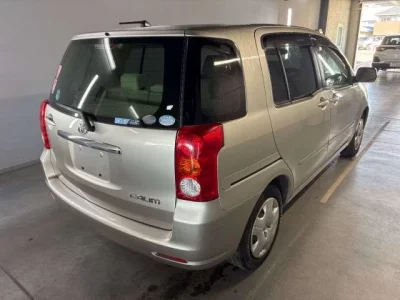 Toyota RAUM  с аукциона в Японии