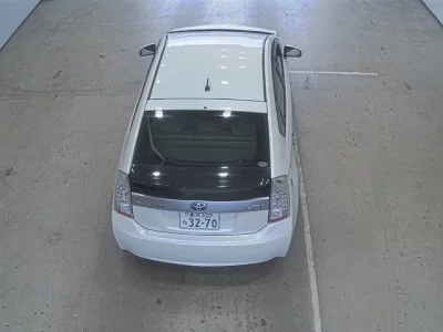 Toyota PRIUS PHV  с аукциона в Японии