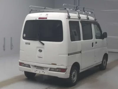 Toyota PIXIS VAN  с аукциона в Японии