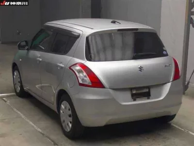 Suzuki SWIFT  с аукциона в Японии
