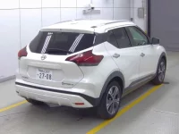 Nissan KICKS лот № 1017 оценка 4.5  с аукциона в Японии 3