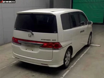 Honda STEP WAGON  с аукциона в Японии