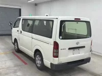 Toyota HIACE VAN лот № 30144 оценка R  с аукциона в Японии 1