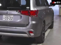 Mitsubishi OUTLANDER PHEV лот № 71107 оценка 4.5  с аукциона в Японии 7