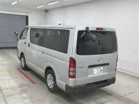 Toyota HIACE VAN лот № 30151 оценка R  с аукциона в Японии 1