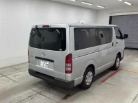 Toyota HIACE VAN лот № 30151 оценка R  с аукциона в Японии 4